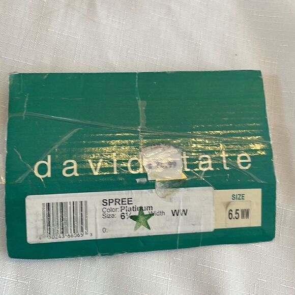 DAVID TATE LEATHER GOLD BALLET FLATS.  NEW - Picture 7 of 9